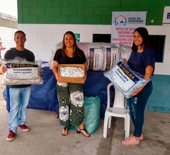 Continuamos unidos 3 200414 doacao sabonetes e travesseiros e1587065887124