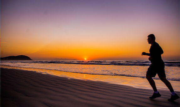 2104 praia por do sol