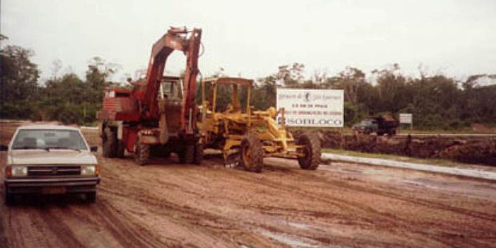 1985 - Execução do trevo de entrada da Riviera